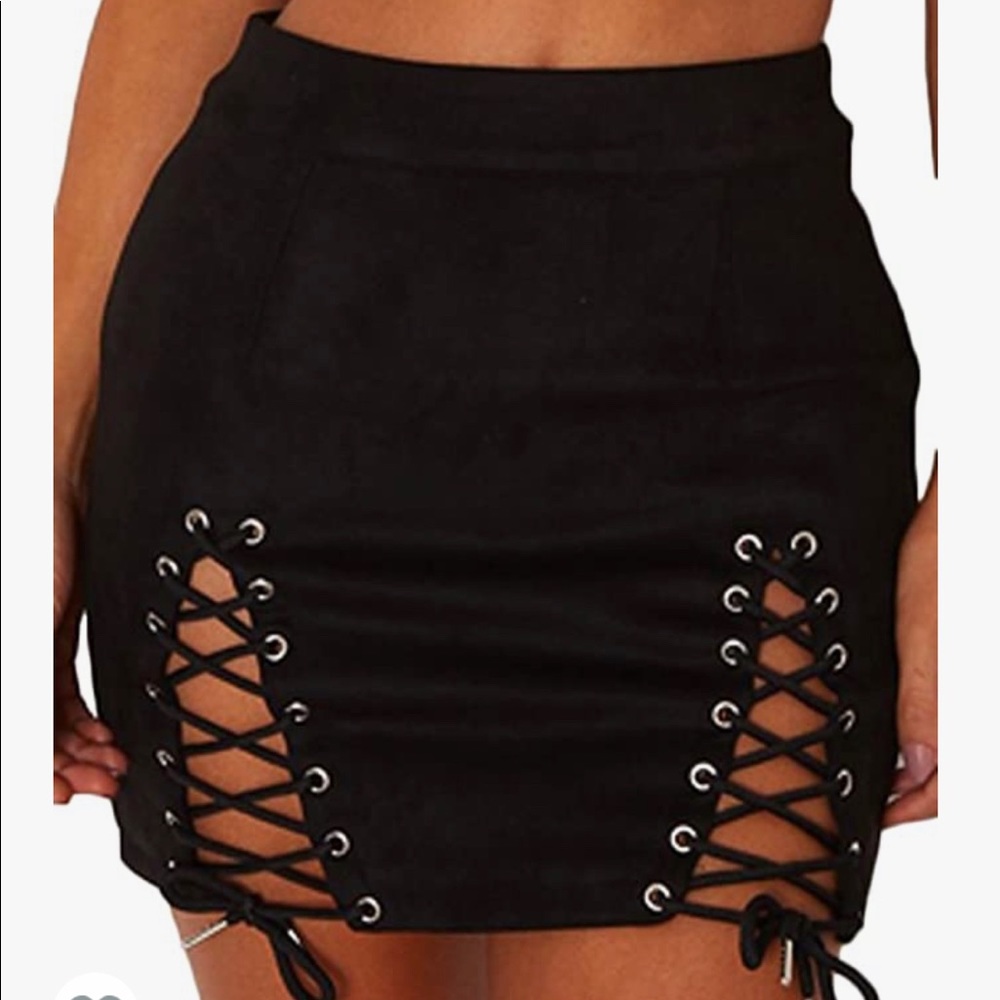 Black velvety feeling skirt